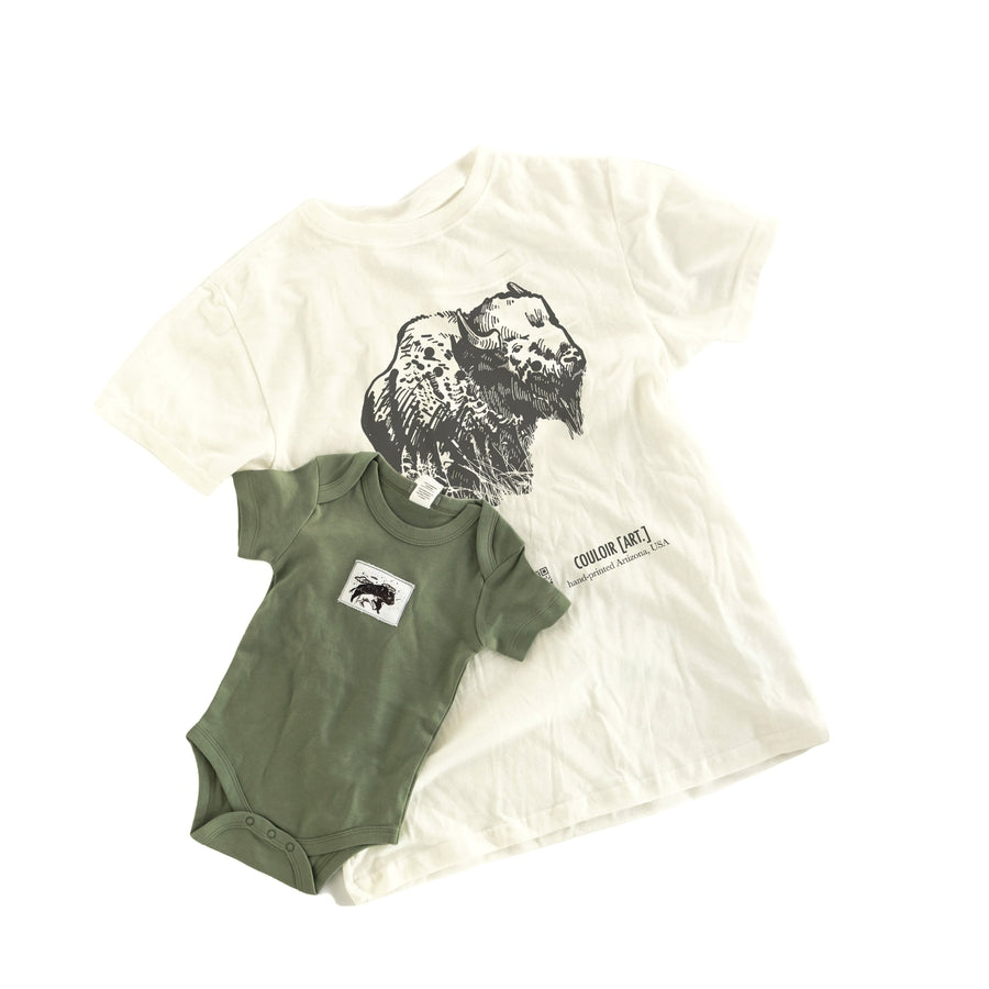 Bison Matching Organic Baby Bodysuit & T-Shirt Set tee Couloir[ART.] NB Thyme Small